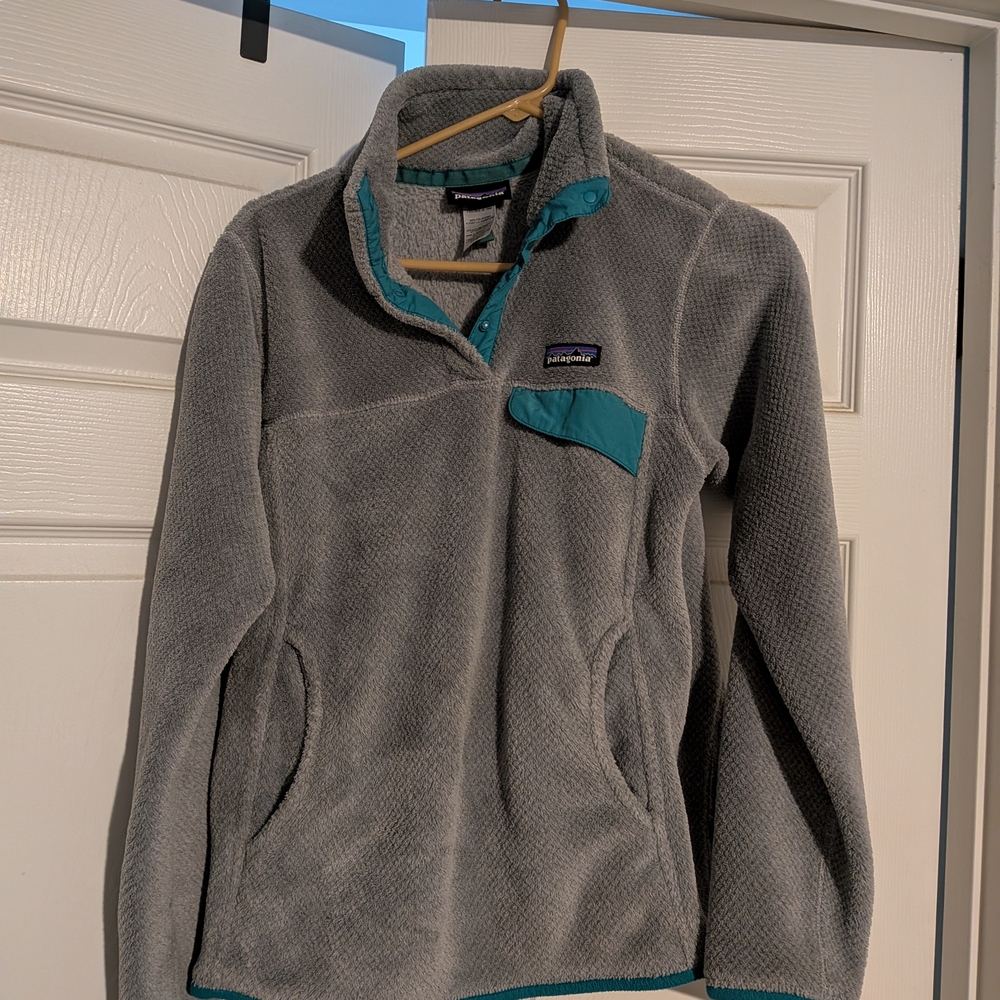 Patagonia Women's Gray and Teal Cowl Sweater